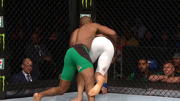 Kamaru Usman contre Sean Strickland