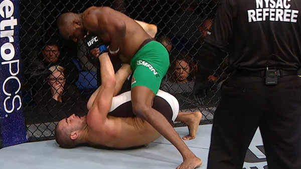 Kamaru Usman contre Sean Strickland