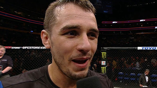 Myles Jury contre Mike de la Torre