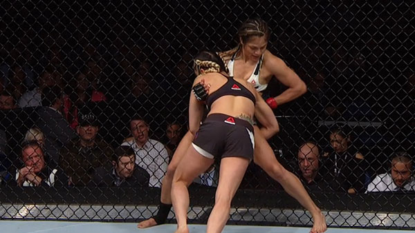 Cynthia Calvillo contre Pearl Gonzalez