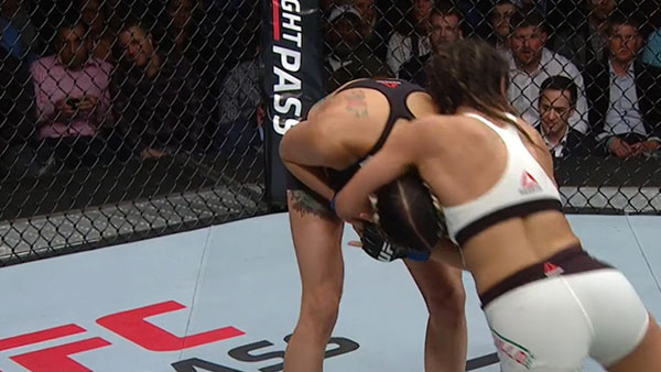 Cynthia Calvillo contre Pearl Gonzalez