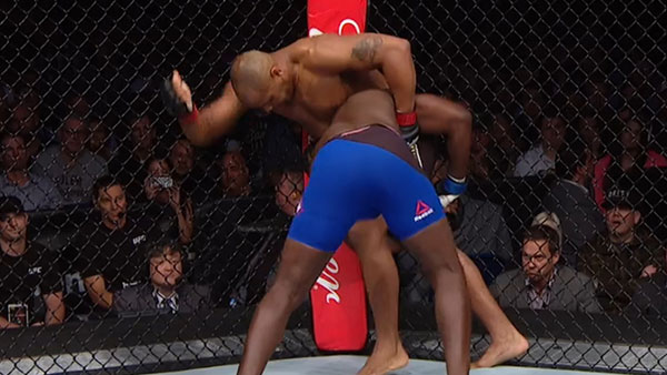 Daniel Cormier contre Anthony Johnson