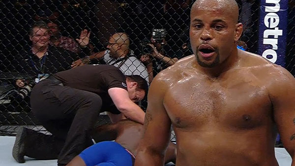 Daniel Cormier contre Anthony Johnson