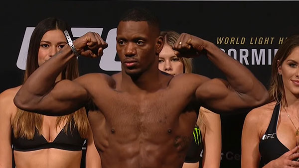 Will Brooks contre Charles Oliveira