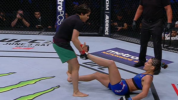 Jessica Aguilar contre Cortney Casey