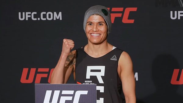 Jessica Aguilar contre Cortney Casey