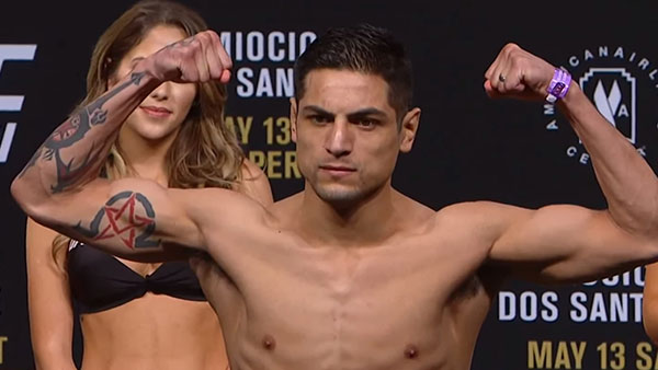 Gabriel Benitez contre Enrique Barzola