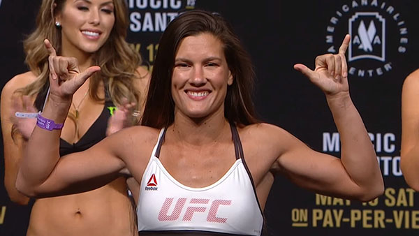 Jessica Aguilar contre Cortney Casey