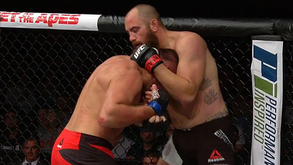 Travis Browne contre Aleksei Oleinik