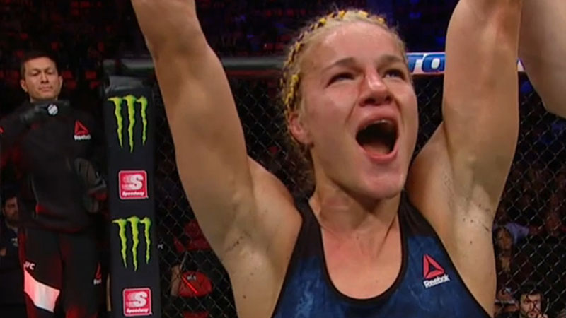 Felice Herrig contre Cortney Casey