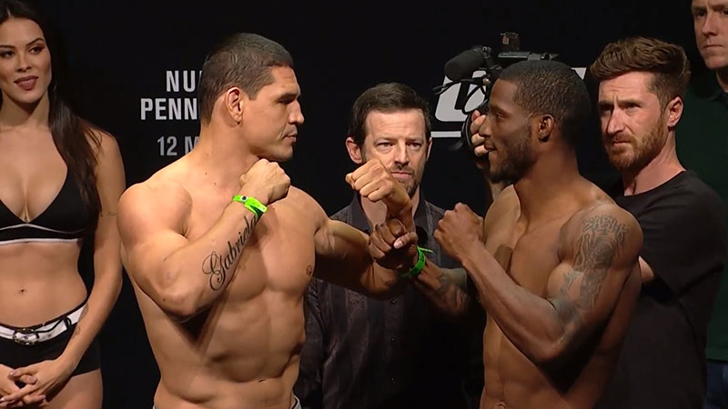 Cezar Ferreira contre Karl Roberson