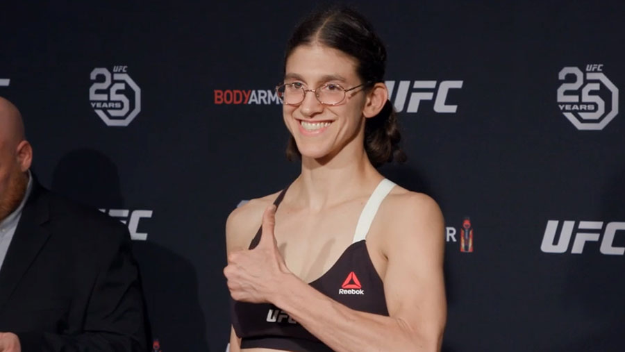 Sijara Eubanks contre Roxanne Modafferi