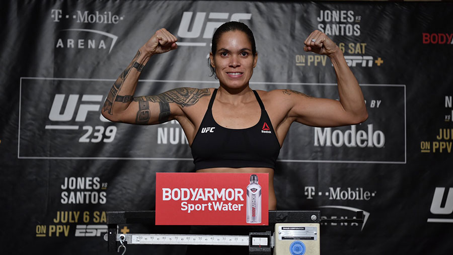 Amanda Nunes contre Holly Holm