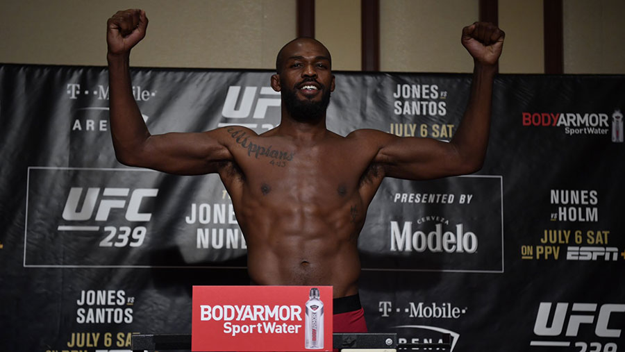 Jon Jones contre Thiago Santos