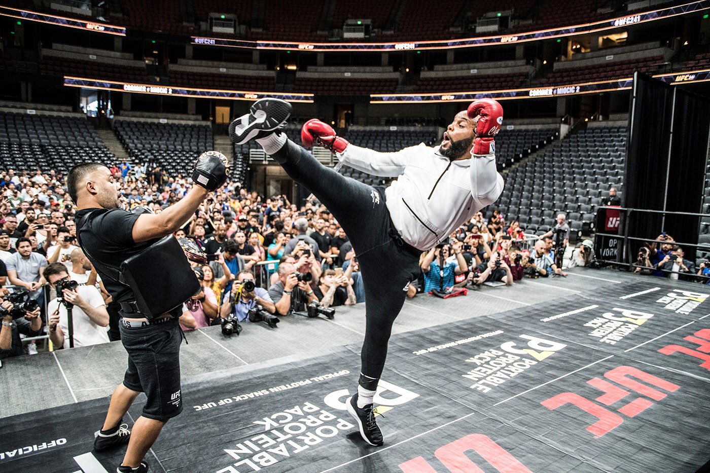 UFC 241 - Daniel Cormier