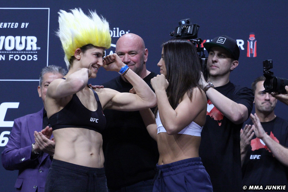 Maycee Barber contre Roxanne Modafferi