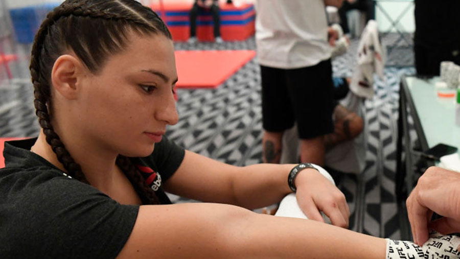 UFC 254 - Liana Jojua contre Miranda Maverick