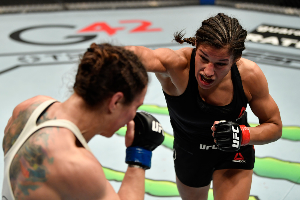 UFC 257 - Julianna Pena contre Sara McMann