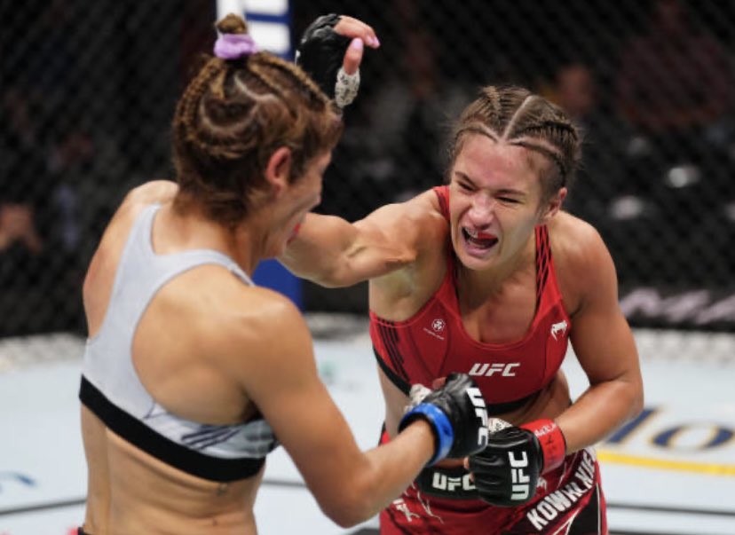 UFC 281 - Karolina Kowalkiewicz vs Silvana Gomez Juarez