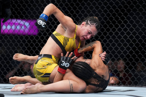 UFC 285 - Amanda Ribas vs Viviane Araujo