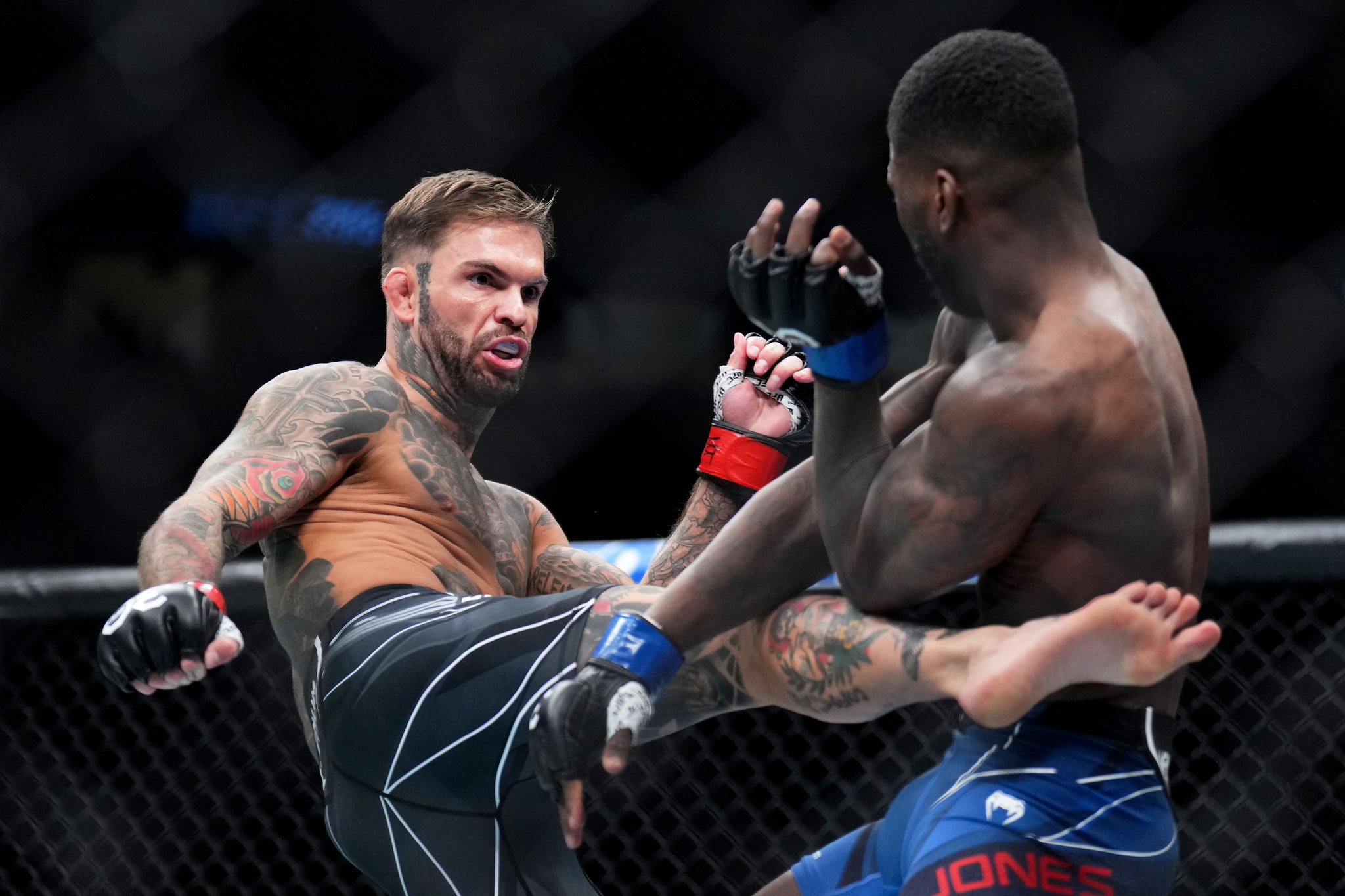 UFC 285 - Cody Garbrandt vs Trevin Jones