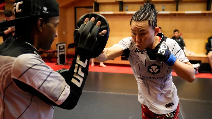 UFC 288 - Jessica Andrade vs Xiaonan Yan