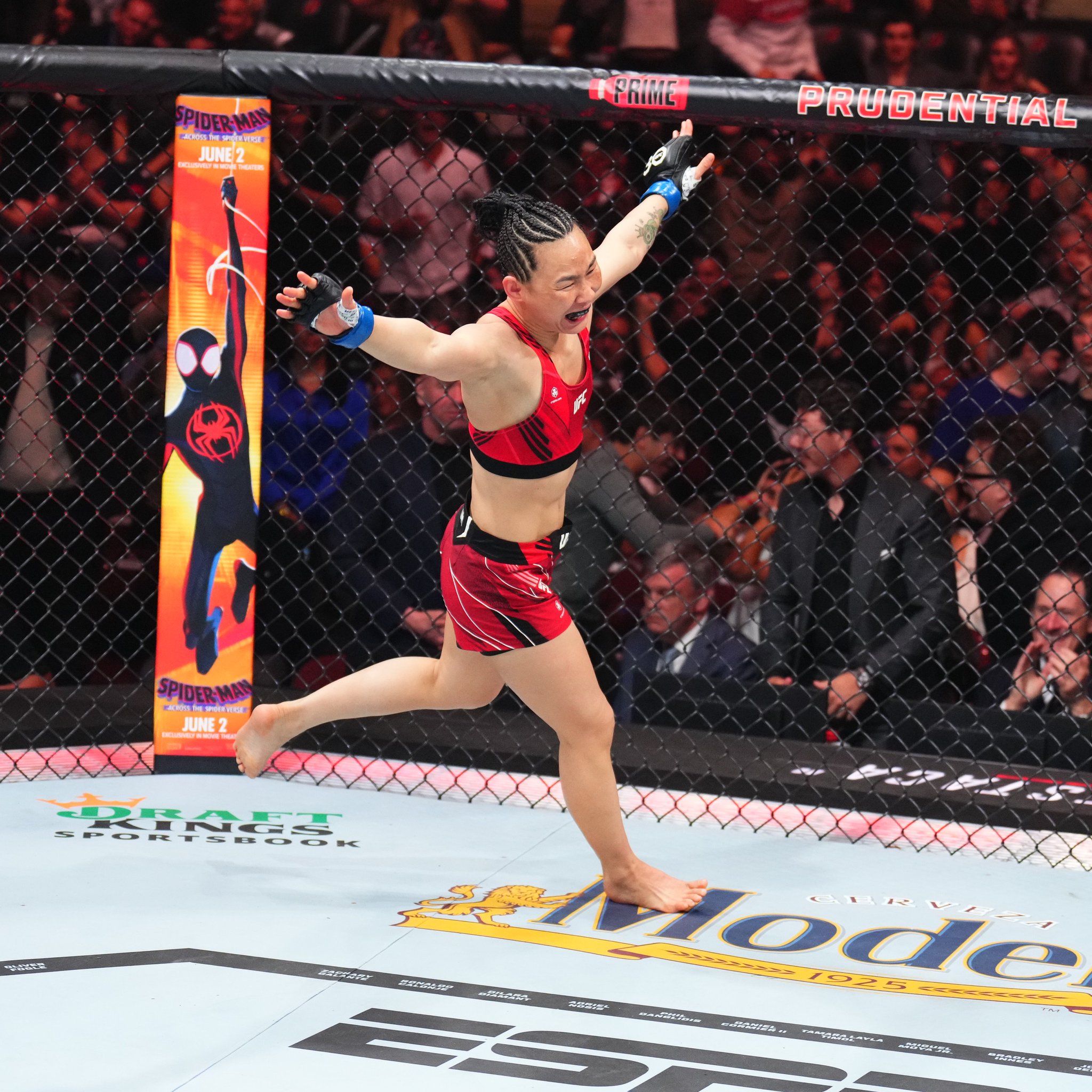 UFC 288 - Jessica Andrade vs Xiaonan Yan