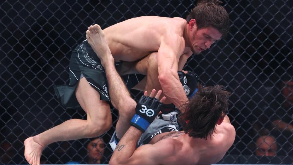 UFC 288 - Movsar Evloev vs Diego Lopes