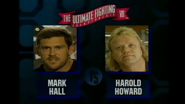 Mark Hall contre Harold Howard